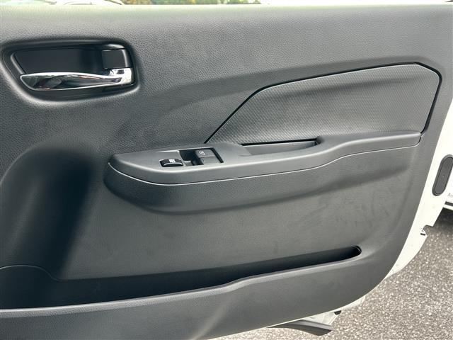 キャラバン ロングプロスタイルプレミアムＧＸ　１オーナー　１１型ナビＸＦ１１ＮＸ－Ｓ　全方位カメラ　電動スライド　ＥＴＣ　ドラレコ　ベットキット　スマートルームミラー　革調シートカバー　ＨＤＭＩ　リアヒータークーラー　ＬＥＤライト　１５インチＡＷ（31枚目）