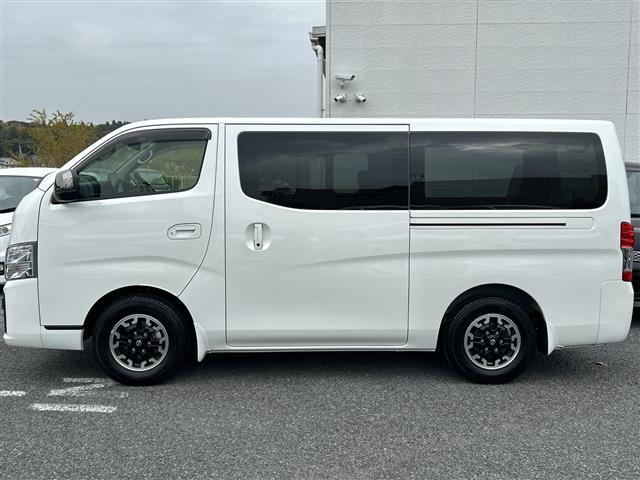 キャラバン ロングプロスタイルプレミアムＧＸ　１オーナー　１１型ナビＸＦ１１ＮＸ－Ｓ　全方位カメラ　電動スライド　ＥＴＣ　ドラレコ　ベットキット　スマートルームミラー　革調シートカバー　ＨＤＭＩ　リアヒータークーラー　ＬＥＤライト　１５インチＡＷ（41枚目）