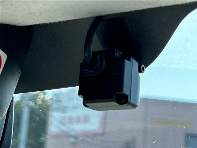 ソリオ ハイブリッドＭＺ　８型ナビＡＶＩＣ－ＲＬ９００　バックカメラ　両側電動スライドドア　ＤＴＶ　ＢＴ　ナノイー　レーダーブレーキサポート　レーンアシスト　クルコン　シートバックテーブル　ＨＩＤ　オートライト　リアスポ（10枚目）