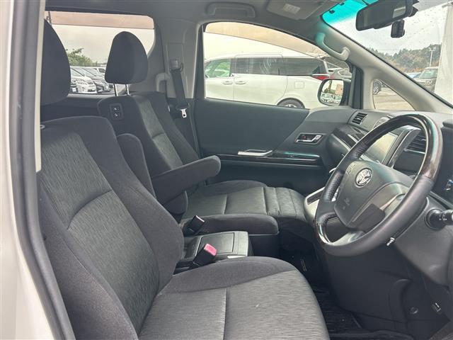 ヴェルファイア ２．４Ｚ　Ｇエディション　ナビＮＨＺＮ－Ｘ６２Ｇ　バックカメラ　ＥＴＣ　Ｂｔ　フルセグＴＶ　ＣＤ　ＤＶＤ　ドライブレコーダー　パワーシート　　両側パワースライドドア　エアロ　純正１８アルミホイール　前後コーナーセンサー（19枚目）