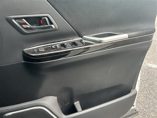 ヴェルファイア ２．４Ｚ　Ｇエディション　ナビＮＨＺＮ－Ｘ６２Ｇ　バックカメラ　ＥＴＣ　Ｂｔ　フルセグＴＶ　ＣＤ　ＤＶＤ　ドライブレコーダー　パワーシート　　両側パワースライドドア　エアロ　純正１８アルミホイール　前後コーナーセンサー（29枚目）