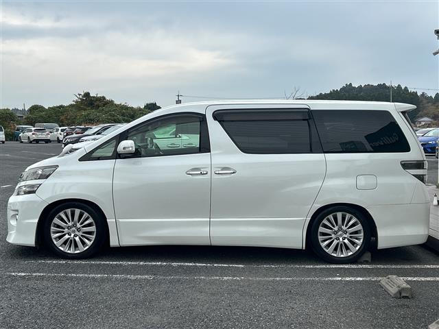 ヴェルファイア ２．４Ｚ　Ｇエディション　ナビＮＨＺＮ－Ｘ６２Ｇ　バックカメラ　ＥＴＣ　Ｂｔ　フルセグＴＶ　ＣＤ　ＤＶＤ　ドライブレコーダー　パワーシート　　両側パワースライドドア　エアロ　純正１８アルミホイール　前後コーナーセンサー（41枚目）