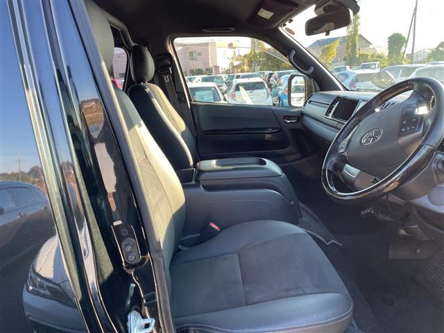 ハイエースバン スーパーＧＬ　ダークプライムＩＩ　ナビＮＳＺＴ－Ｗ６８Ｔ　フルセグＴＶ　ＣＤ　ＤＶＤ　ＢＴ　バックカメラ　両側パワースライドドア　ＥＴＣ　１００Ｖ電源　ＰＣＳ　ＬＤＡ　ＡＨＢ　社外１５インチＡＷ　ミドルルーフ　ワイドボディ　ディーゼル（25枚目）