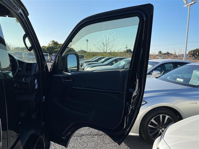 ハイエースバン スーパーＧＬ　ダークプライムＩＩ　ナビＮＳＺＴ－Ｗ６８Ｔ　フルセグＴＶ　ＣＤ　ＤＶＤ　ＢＴ　バックカメラ　両側パワースライドドア　ＥＴＣ　１００Ｖ電源　ＰＣＳ　ＬＤＡ　ＡＨＢ　社外１５インチＡＷ　ミドルルーフ　ワイドボディ　ディーゼル（31枚目）