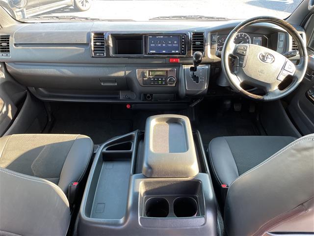 ハイエースバン スーパーＧＬ　ダークプライムＩＩ　ナビＮＳＺＴ－Ｗ６８Ｔ　フルセグＴＶ　ＣＤ　ＤＶＤ　ＢＴ　バックカメラ　両側パワースライドドア　ＥＴＣ　１００Ｖ電源　ＰＣＳ　ＬＤＡ　ＡＨＢ　社外１５インチＡＷ　ミドルルーフ　ワイドボディ　ディーゼル（42枚目）