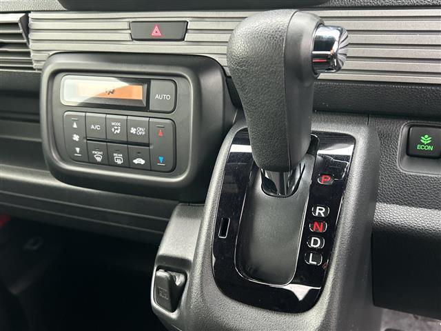 N-VAN+スタイル ファン・ターボ ソニックグレー ディスプレイオーディオ(WX-211C) アダプティブクルーズコントロール バックカメラ ETC BT TV スマートキー 純正マット オートライト コーナーセンサ LEDヘッドライト(10枚目)