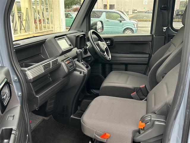 N-VAN+スタイル ファン・ターボ ソニックグレー ディスプレイオーディオ(WX-211C) アダプティブクルーズコントロール バックカメラ ETC BT TV スマートキー 純正マット オートライト コーナーセンサ LEDヘッドライト(22枚目)