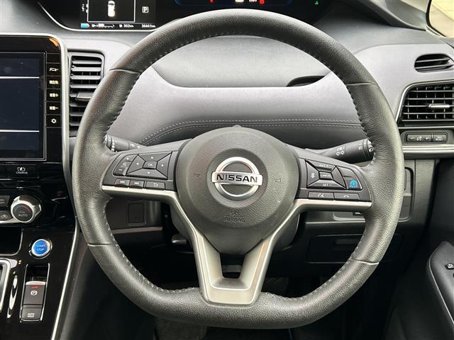 セレナ マルチベッド　ｅ－パワーＨＷＳ　Ｖ　９型ナビ　バックカメラ　プロパイロット　両側パワースライド　ハンズフリーオートスライド　シートヒーター　ステアリングヒーター　ＥＴＣ　純正ドラレコ　フルセグＴＶ　Ｂｔ　ＤＶＤ　Ｂｌｕ－ｒａｙ　エアロ（13枚目）