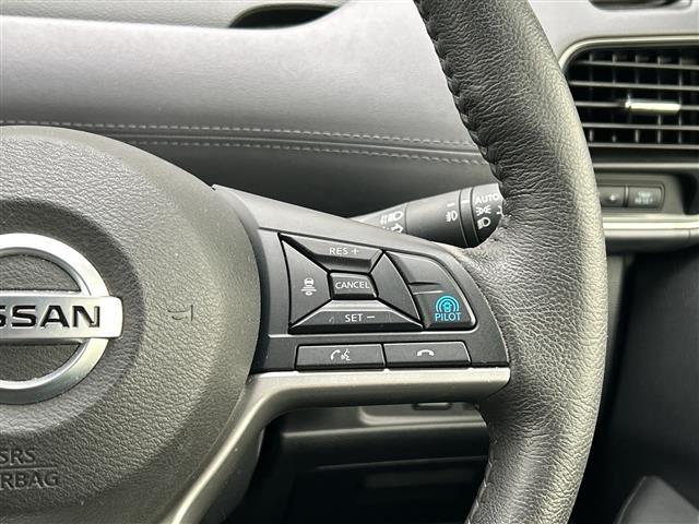 セレナ マルチベッド　ｅ－パワーＨＷＳ　Ｖ　９型ナビ　バックカメラ　プロパイロット　両側パワースライド　ハンズフリーオートスライド　シートヒーター　ステアリングヒーター　ＥＴＣ　純正ドラレコ　フルセグＴＶ　Ｂｔ　ＤＶＤ　Ｂｌｕ－ｒａｙ　エアロ（15枚目）