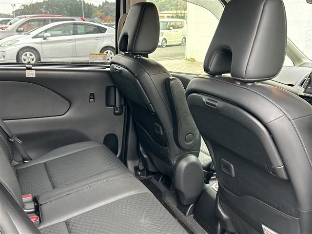 セレナ マルチベッド　ｅ－パワーＨＷＳ　Ｖ　９型ナビ　バックカメラ　プロパイロット　両側パワースライド　ハンズフリーオートスライド　シートヒーター　ステアリングヒーター　ＥＴＣ　純正ドラレコ　フルセグＴＶ　Ｂｔ　ＤＶＤ　Ｂｌｕ－ｒａｙ　エアロ（23枚目）