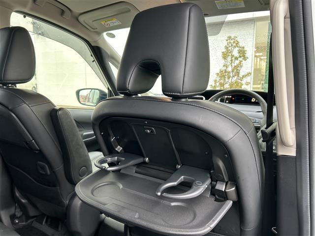 セレナ マルチベッド　ｅ－パワーＨＷＳ　Ｖ　９型ナビ　バックカメラ　プロパイロット　両側パワースライド　ハンズフリーオートスライド　シートヒーター　ステアリングヒーター　ＥＴＣ　純正ドラレコ　フルセグＴＶ　Ｂｔ　ＤＶＤ　Ｂｌｕ－ｒａｙ　エアロ（24枚目）