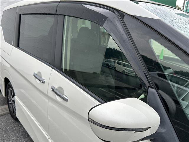 セレナ マルチベッド　ｅ－パワーＨＷＳ　Ｖ　９型ナビ　バックカメラ　プロパイロット　両側パワースライド　ハンズフリーオートスライド　シートヒーター　ステアリングヒーター　ＥＴＣ　純正ドラレコ　フルセグＴＶ　Ｂｔ　ＤＶＤ　Ｂｌｕ－ｒａｙ　エアロ（30枚目）