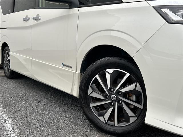 セレナ マルチベッド　ｅ－パワーＨＷＳ　Ｖ　９型ナビ　バックカメラ　プロパイロット　両側パワースライド　ハンズフリーオートスライド　シートヒーター　ステアリングヒーター　ＥＴＣ　純正ドラレコ　フルセグＴＶ　Ｂｔ　ＤＶＤ　Ｂｌｕ－ｒａｙ　エアロ（31枚目）