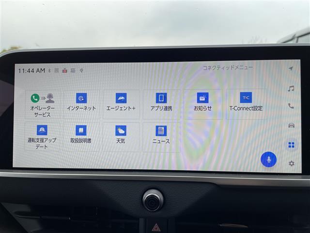 クラウン Ｚ　ガラスルーフ　純正ディスプレイオーディオ　ドライバー異常対応システム　Ｂカメ　全周囲モニター　ＨＵＤ　ミラー一体型ドラレコ　電動サンシェード　充電ホルダー　１００Ｖ充電　シートヒーター　エアシート（4枚目）