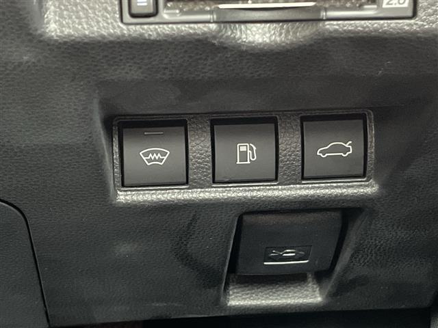 クラウン Ｚ　ガラスルーフ　純正ディスプレイオーディオ　ドライバー異常対応システム　Ｂカメ　全周囲モニター　ＨＵＤ　ミラー一体型ドラレコ　電動サンシェード　充電ホルダー　１００Ｖ充電　シートヒーター　エアシート（7枚目）