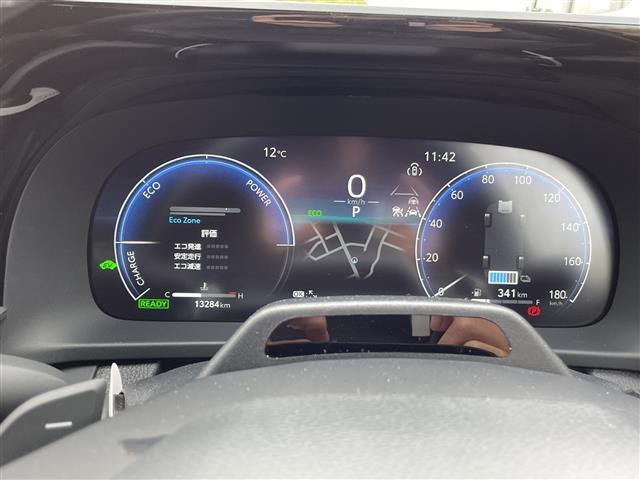 クラウン Ｚ　ガラスルーフ　純正ディスプレイオーディオ　ドライバー異常対応システム　Ｂカメ　全周囲モニター　ＨＵＤ　ミラー一体型ドラレコ　電動サンシェード　充電ホルダー　１００Ｖ充電　シートヒーター　エアシート（24枚目）