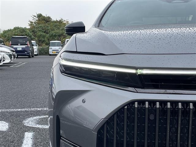 クラウン Ｚ　ガラスルーフ　純正ディスプレイオーディオ　ドライバー異常対応システム　Ｂカメ　全周囲モニター　ＨＵＤ　ミラー一体型ドラレコ　電動サンシェード　充電ホルダー　１００Ｖ充電　シートヒーター　エアシート（25枚目）