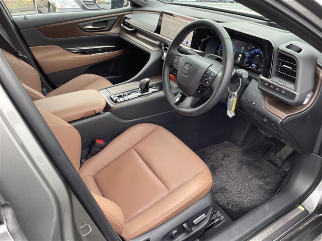 クラウン Ｚ　ガラスルーフ　純正ディスプレイオーディオ　ドライバー異常対応システム　Ｂカメ　全周囲モニター　ＨＵＤ　ミラー一体型ドラレコ　電動サンシェード　充電ホルダー　１００Ｖ充電　シートヒーター　エアシート（27枚目）