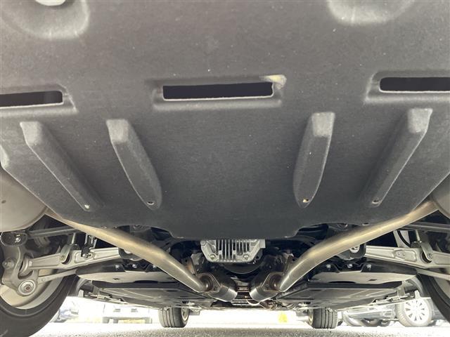 クラウン Ｚ　ガラスルーフ　純正ディスプレイオーディオ　ドライバー異常対応システム　Ｂカメ　全周囲モニター　ＨＵＤ　ミラー一体型ドラレコ　電動サンシェード　充電ホルダー　１００Ｖ充電　シートヒーター　エアシート（33枚目）