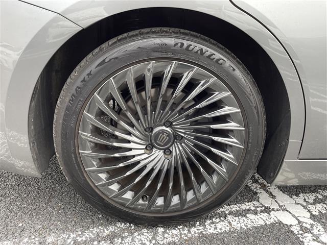 クラウン Ｚ　ガラスルーフ　純正ディスプレイオーディオ　ドライバー異常対応システム　Ｂカメ　全周囲モニター　ＨＵＤ　ミラー一体型ドラレコ　電動サンシェード　充電ホルダー　１００Ｖ充電　シートヒーター　エアシート（36枚目）