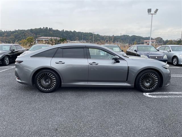 クラウン Ｚ　ガラスルーフ　純正ディスプレイオーディオ　ドライバー異常対応システム　Ｂカメ　全周囲モニター　ＨＵＤ　ミラー一体型ドラレコ　電動サンシェード　充電ホルダー　１００Ｖ充電　シートヒーター　エアシート（38枚目）