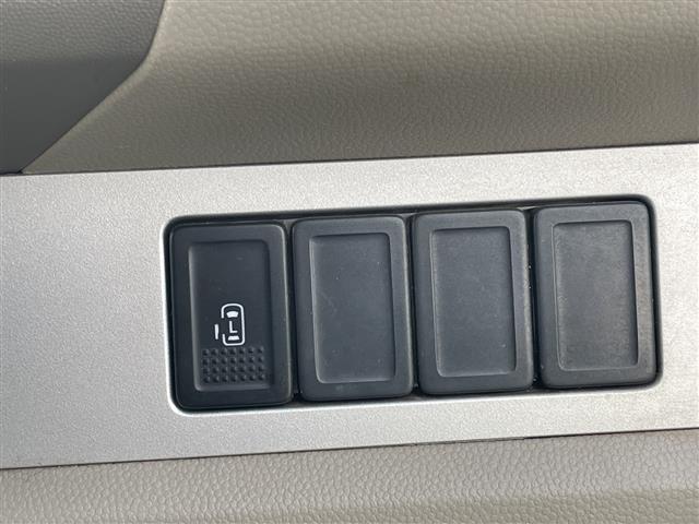 NV100クリッパーリオ E ナビMM114D-A バックカメラ パワースライドドア ETC 電動格納ミラー 純正フロアマット キーレス ドアバイザー 社外14インチホイール リアスポイラー 水冷直列3気筒ICターボ 64PS(7枚目)