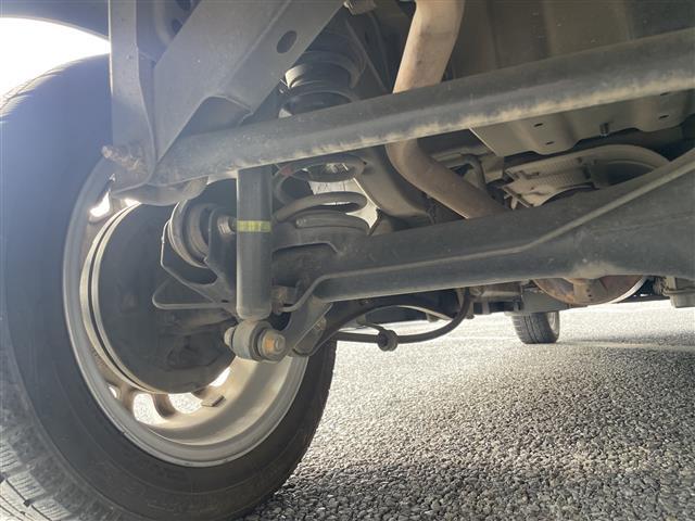 NV100クリッパーリオ E ナビMM114D-A バックカメラ パワースライドドア ETC 電動格納ミラー 純正フロアマット キーレス ドアバイザー 社外14インチホイール リアスポイラー 水冷直列3気筒ICターボ 64PS(40枚目)