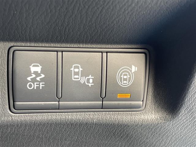 フーガハイブリッド ベースグレード　ナビ　全方位カメラ　レーダークルーズ　フルセグＴＶ　ミュージックＢＯＸ　ハーフレザー　パワーシート　インテリジェントペダル　ビルトインＥＴＣ　木目調パネル　スマートキー　前後センサー　オートライト（8枚目）