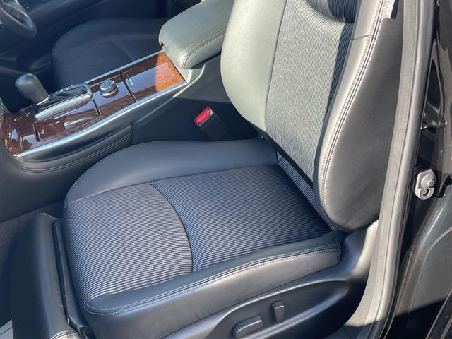 フーガハイブリッド ベースグレード　ナビ　全方位カメラ　レーダークルーズ　フルセグＴＶ　ミュージックＢＯＸ　ハーフレザー　パワーシート　インテリジェントペダル　ビルトインＥＴＣ　木目調パネル　スマートキー　前後センサー　オートライト（13枚目）