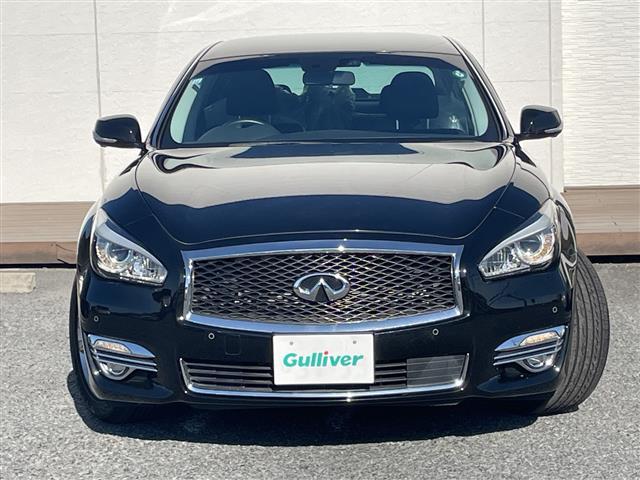 フーガハイブリッド ベースグレード　ナビ　全方位カメラ　レーダークルーズ　フルセグＴＶ　ミュージックＢＯＸ　ハーフレザー　パワーシート　インテリジェントペダル　ビルトインＥＴＣ　木目調パネル　スマートキー　前後センサー　オートライト（18枚目）