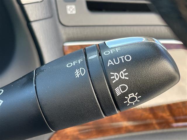 フーガハイブリッド ベースグレード　ナビ　全方位カメラ　レーダークルーズ　フルセグＴＶ　ミュージックＢＯＸ　ハーフレザー　パワーシート　インテリジェントペダル　ビルトインＥＴＣ　木目調パネル　スマートキー　前後センサー　オートライト（35枚目）