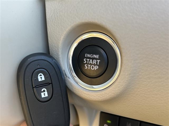 アルトラパン Ｘ　純正メモリーナビ（ＣＮ－ＲＺ７６５Ｗ）　全方位カメラ　シートヒーター　デュアルセンサーブレーキサポート　ＢＴ　スマートキー　純正フロアマット　純正ＡＷ　コーナーセンサー　サイドバイザー　ＨＩＤライト（7枚目）