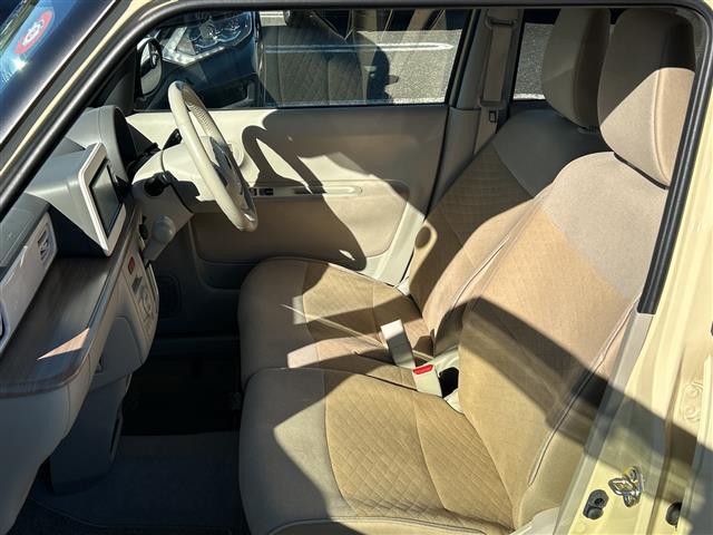 アルトラパン Ｘ　純正メモリーナビ（ＣＮ－ＲＺ７６５Ｗ）　全方位カメラ　シートヒーター　デュアルセンサーブレーキサポート　ＢＴ　スマートキー　純正フロアマット　純正ＡＷ　コーナーセンサー　サイドバイザー　ＨＩＤライト（12枚目）