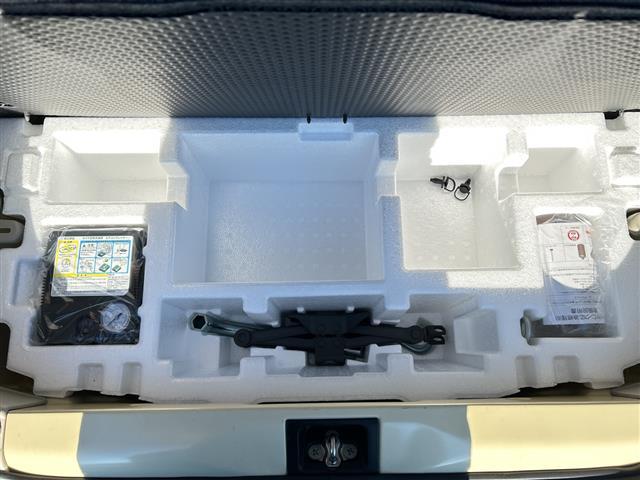 アルトラパン Ｘ　純正メモリーナビ（ＣＮ－ＲＺ７６５Ｗ）　全方位カメラ　シートヒーター　デュアルセンサーブレーキサポート　ＢＴ　スマートキー　純正フロアマット　純正ＡＷ　コーナーセンサー　サイドバイザー　ＨＩＤライト（37枚目）