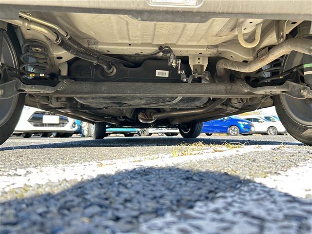 アルトラパン Ｘ　純正メモリーナビ（ＣＮ－ＲＺ７６５Ｗ）　全方位カメラ　シートヒーター　デュアルセンサーブレーキサポート　ＢＴ　スマートキー　純正フロアマット　純正ＡＷ　コーナーセンサー　サイドバイザー　ＨＩＤライト（38枚目）