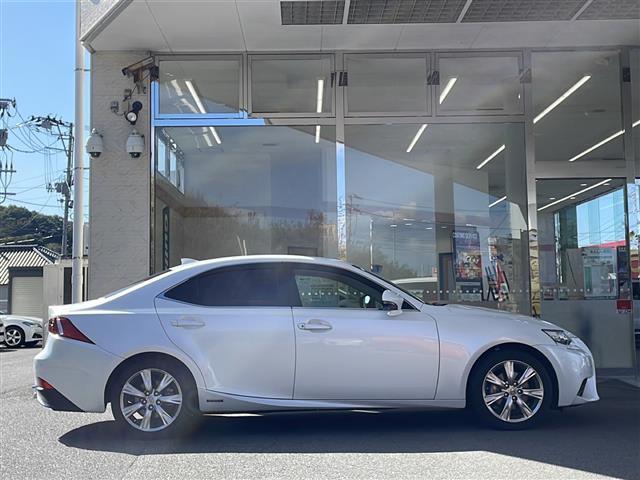 IS IS300h 1オーナー メーカーナビ ハーフレザーシート フルセグTV バックカメラ クルーズコントロール シートヒーター パドルシフト ビルトインETC クリアランスソナー 純正アルミホイール LEDヘッドライ(41枚目)