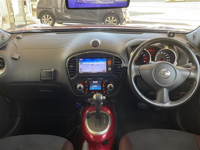 ジューク 15RX タイプV 純正SDナビ(ワンセグTV/CD再生/AUX)バックカメラ/プッシュスタート/ETC/社外デジタルインナーミラー/純正フロアマット/社外16インチAW/ハロゲンヘッドライト/フォグランプ/スマートキー(2枚目)