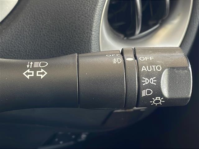 ジューク 15RX タイプV 純正SDナビ(ワンセグTV/CD再生/AUX)バックカメラ/プッシュスタート/ETC/社外デジタルインナーミラー/純正フロアマット/社外16インチAW/ハロゲンヘッドライト/フォグランプ/スマートキー(9枚目)