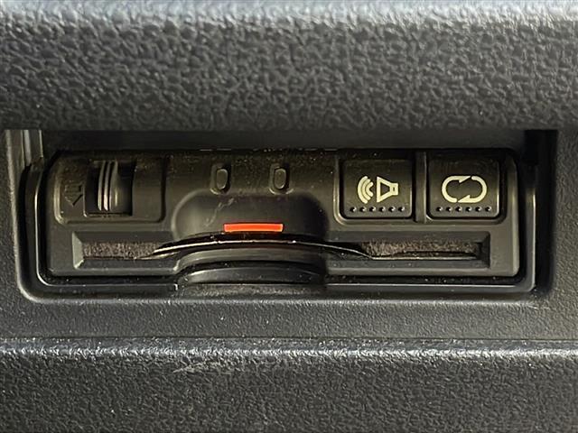 ジューク 15RX タイプV 純正SDナビ(ワンセグTV/CD再生/AUX)バックカメラ/プッシュスタート/ETC/社外デジタルインナーミラー/純正フロアマット/社外16インチAW/ハロゲンヘッドライト/フォグランプ/スマートキー(15枚目)