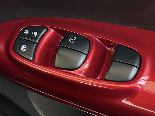 ジューク 15RX タイプV 純正SDナビ(ワンセグTV/CD再生/AUX)バックカメラ/プッシュスタート/ETC/社外デジタルインナーミラー/純正フロアマット/社外16インチAW/ハロゲンヘッドライト/フォグランプ/スマートキー(16枚目)