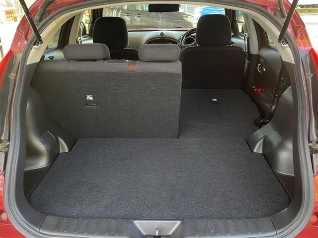 ジューク 15RX タイプV 純正SDナビ(ワンセグTV/CD再生/AUX)バックカメラ/プッシュスタート/ETC/社外デジタルインナーミラー/純正フロアマット/社外16インチAW/ハロゲンヘッドライト/フォグランプ/スマートキー(26枚目)