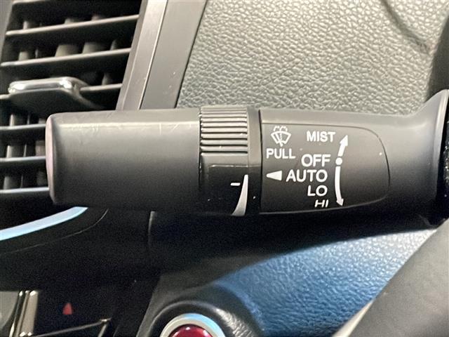 アコードハイブリッド EX 1オーナー サンルーフ 黒革シート 純正ナビ バックカメラ サイドカメラ 前方ドライブレコーダー クルーズコントロール ステアリングスイッチ パドルシフト 革巻きステアリング ビルトインETC(10枚目)