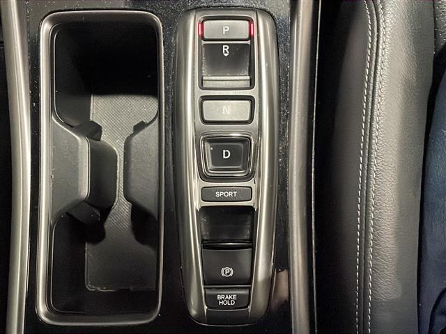 アコードハイブリッド EX 1オーナー サンルーフ 黒革シート 純正ナビ バックカメラ サイドカメラ 前方ドライブレコーダー クルーズコントロール ステアリングスイッチ パドルシフト 革巻きステアリング ビルトインETC(12枚目)