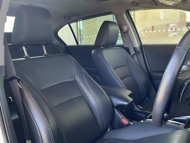 アコードハイブリッド EX 1オーナー サンルーフ 黒革シート 純正ナビ バックカメラ サイドカメラ 前方ドライブレコーダー クルーズコントロール ステアリングスイッチ パドルシフト 革巻きステアリング ビルトインETC(21枚目)