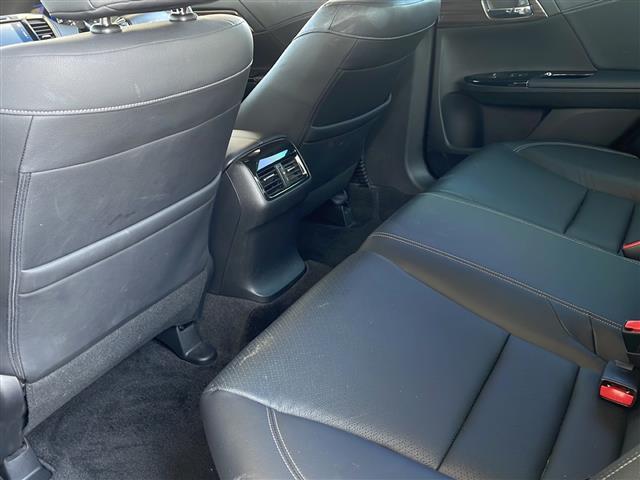 アコードハイブリッド EX 1オーナー サンルーフ 黒革シート 純正ナビ バックカメラ サイドカメラ 前方ドライブレコーダー クルーズコントロール ステアリングスイッチ パドルシフト 革巻きステアリング ビルトインETC(28枚目)