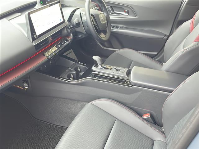 プリウス Z ワンオーナー フルセグTV メーカー純正ナビ ETC 純正AW クルコン追従 全方位カメラ 衝突軽減 車両脱線 プッシュスタート ステアリングスイッチ 純正フロアマット メモリーシート(33枚目)