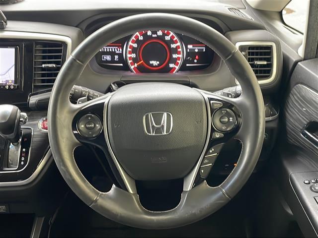 オデッセイ アブソルート・Xホンダセンシング ワンオーナー ハーフレザー 社外AW 衝突軽減 車両脱線 革巻きステアリング ドラレコ 純正フロアマット ルーフレール フォグランプ プッシュスタート LEDヘッドライト ウィンカーミラー(4枚目)