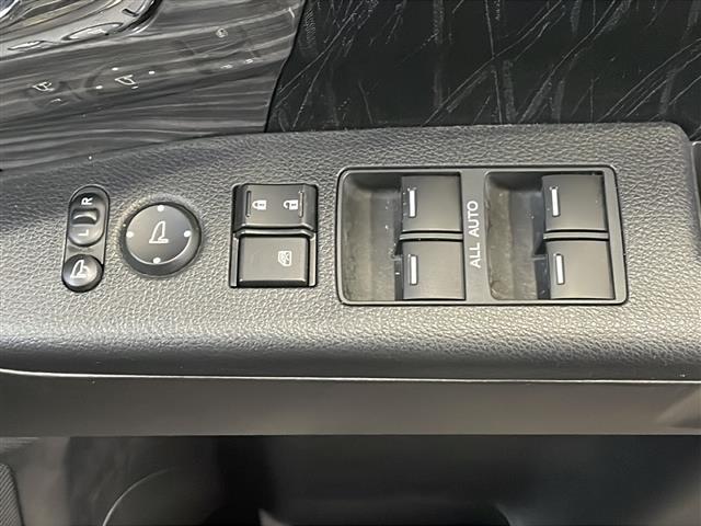オデッセイ アブソルート・Xホンダセンシング ワンオーナー ハーフレザー 社外AW 衝突軽減 車両脱線 革巻きステアリング ドラレコ 純正フロアマット ルーフレール フォグランプ プッシュスタート LEDヘッドライト ウィンカーミラー(16枚目)