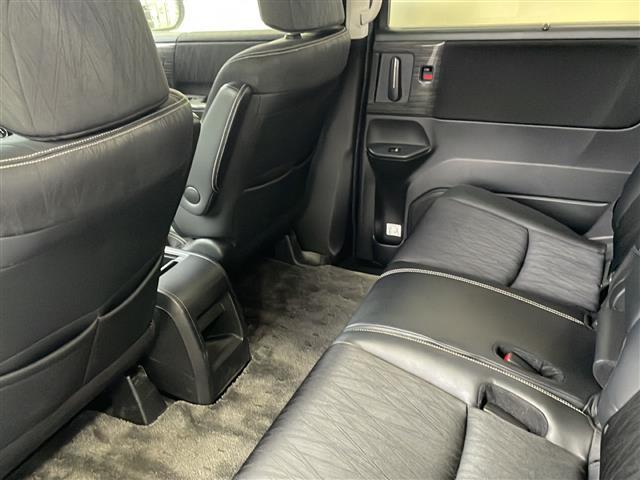 オデッセイ アブソルート・Xホンダセンシング ワンオーナー ハーフレザー 社外AW 衝突軽減 車両脱線 革巻きステアリング ドラレコ 純正フロアマット ルーフレール フォグランプ プッシュスタート LEDヘッドライト ウィンカーミラー(26枚目)