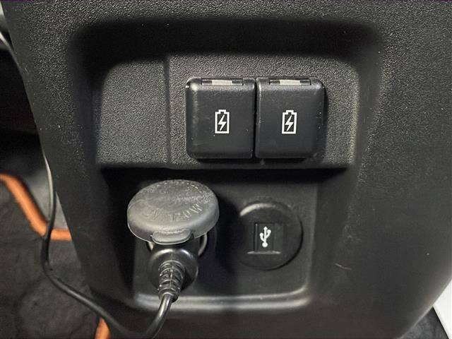 スペーシアギア ハイブリッドＸＺ　１オーナー　純正８インチ　全方位モニター　スズキセーフティーサポート　レーダークルーズコントロール　両側パワースライドドア　シートヒーター　ＥＴＣ　前後ドライブレコーダー　クリアランスソナー（8枚目）